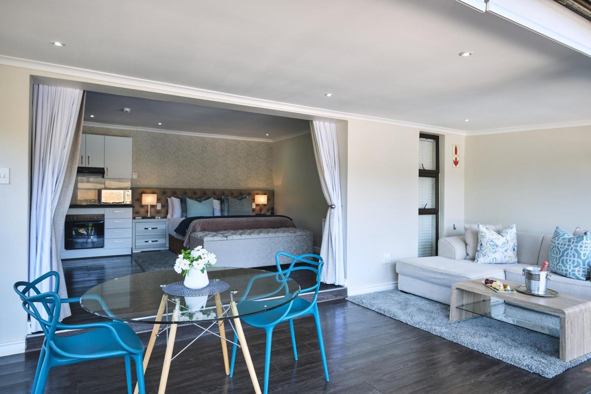 Alluvia Boutique Winery&Luxury Accommodation Stellenbosch Chambre photo A studio apartment in Cape Town, South Africa
