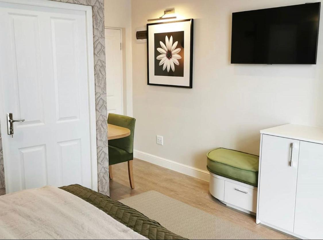 Alluvia Boutique Winery&Luxury Accommodation Stellenbosch Chambre photo A room at the hotel